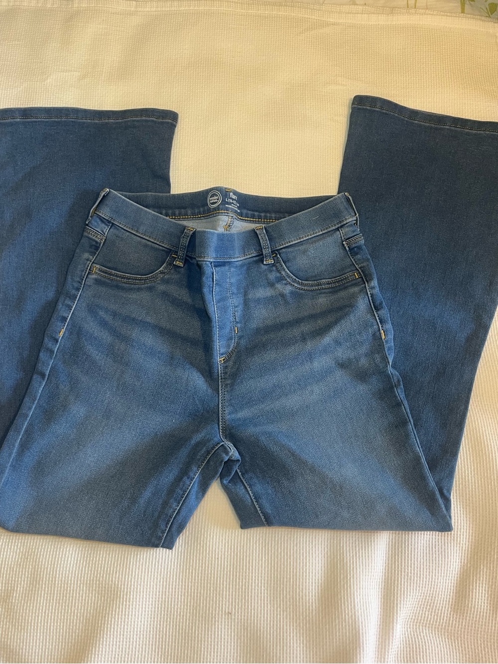 Girl’s Jeans size 10-12 🌸